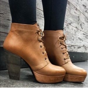 Steve Madden Boots
